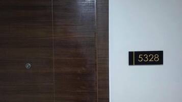 Standard Room, 1 Bedroom | Iron/ironing board, free WiFi