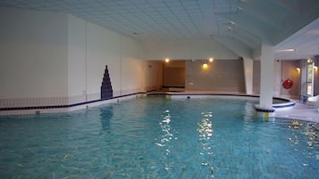 Innenpool, beheizter Pool
