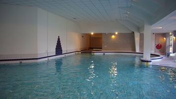 Innenpool, beheizter Pool