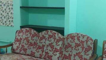 Classic-Apartment, Balkon | Wohnbereich