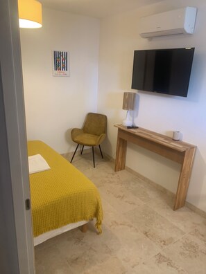 1 室のベッドルーム、アイロン / アイロン台、WiFi、ベッドシーツ