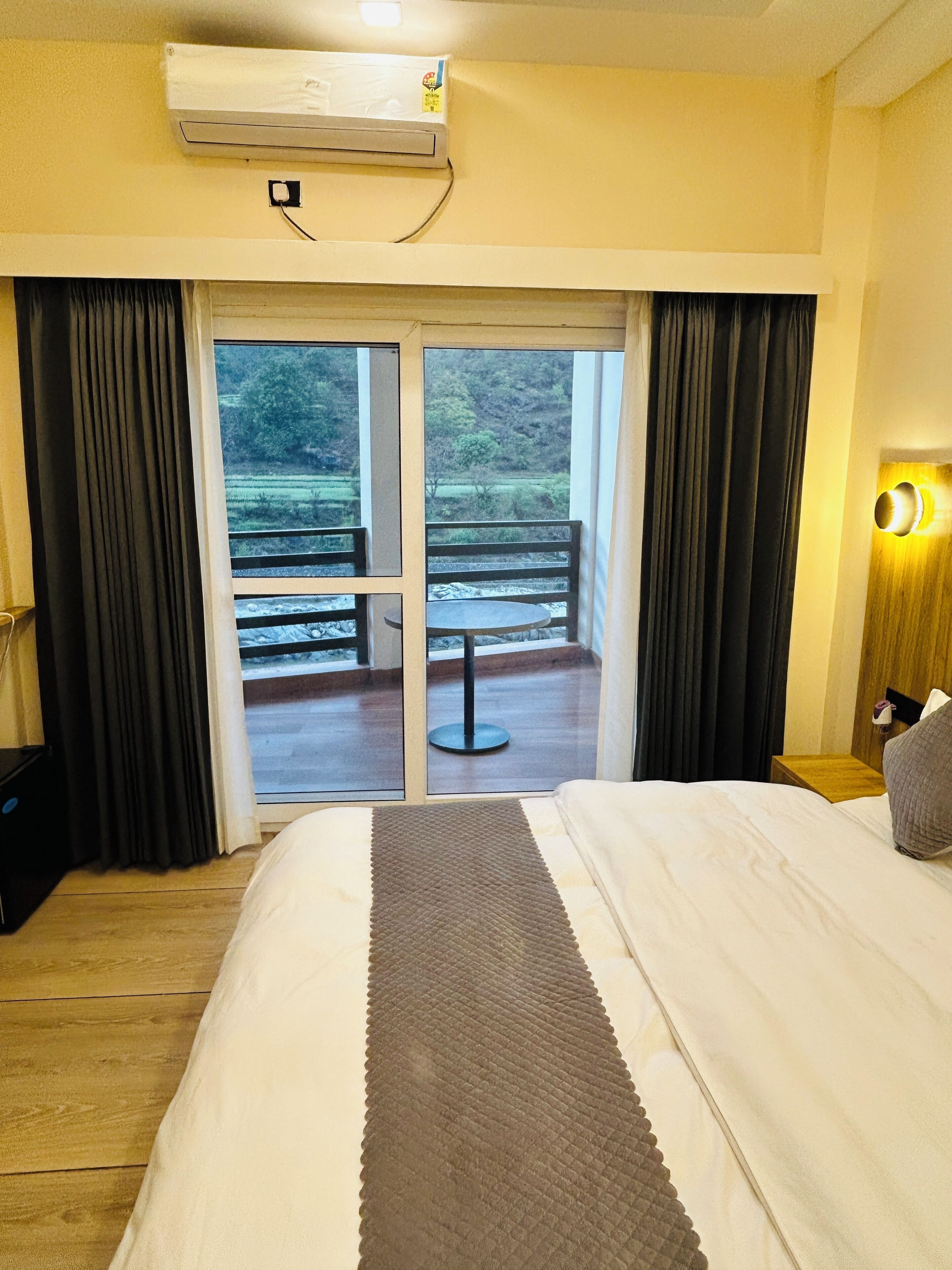 Quarto superior | Wi-Fi de cortesia, roupa de cama