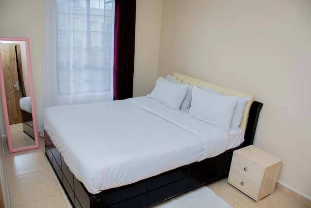 3 sovrum, strykjärn/strykbräda och sängkläder