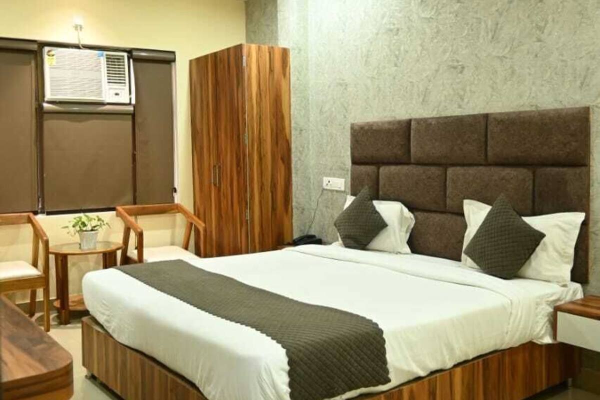 Premier Room