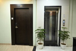 Elevator - HOTEL ROSHAN (Varanasi)