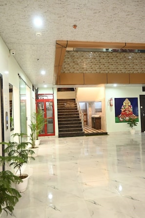 Smart TV - HOTEL ROSHAN (Varanasi)