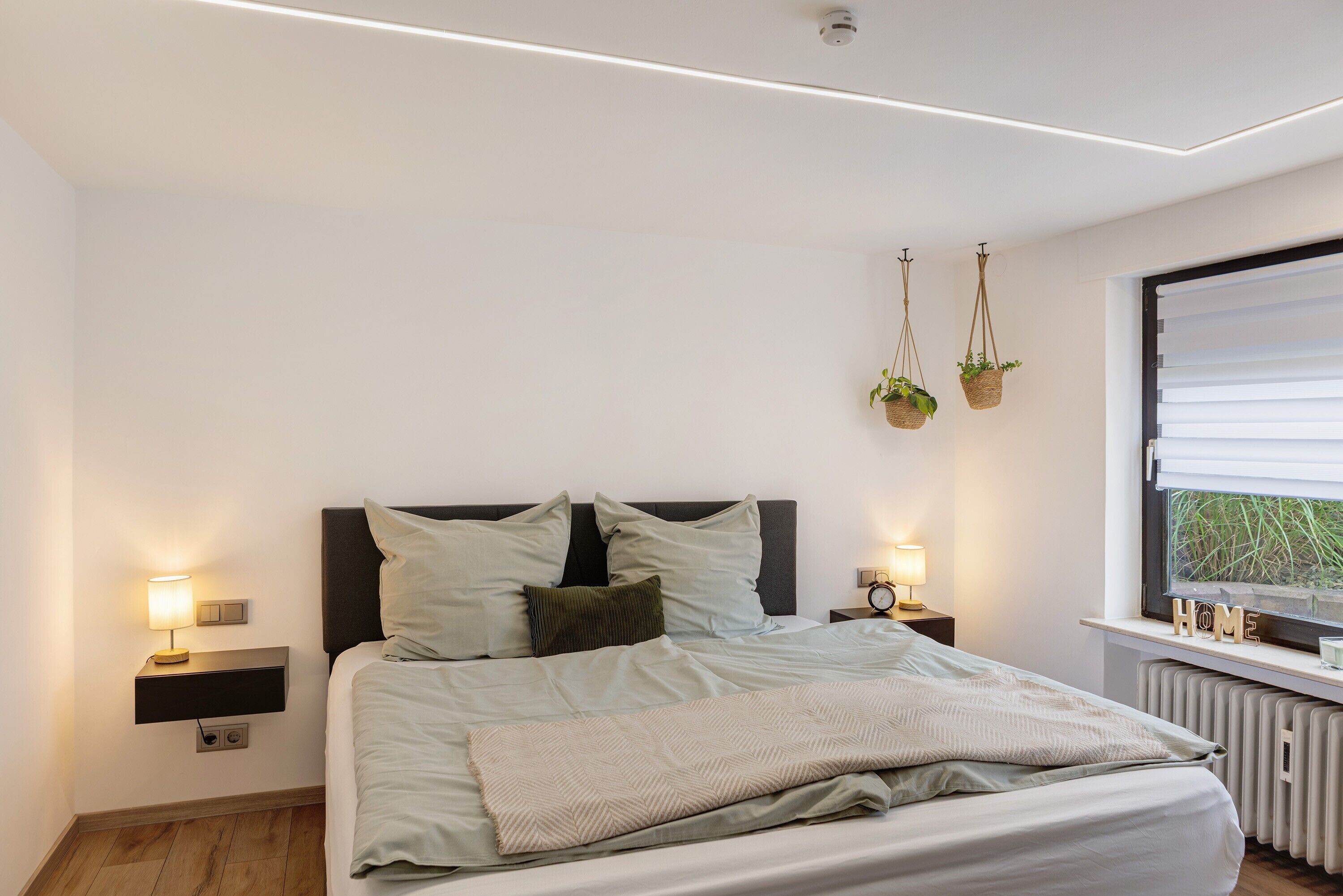 1 slaapkamer, een strijkplank/strijkijzer, gratis wifi, beddengoed