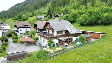 Esterni