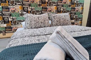 3 quartos, ferros/tábuas de passar roupa, Wi-Fi, roupa de cama