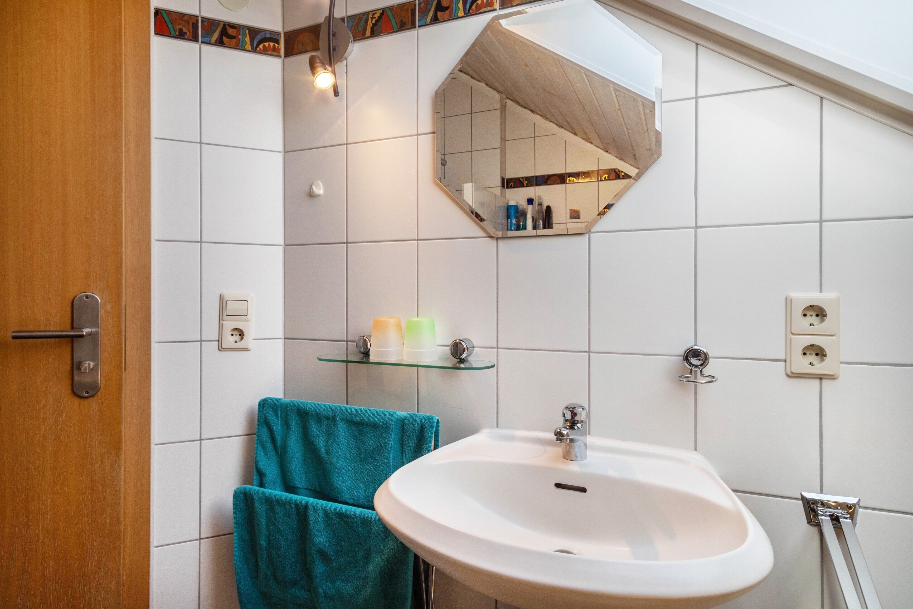 淋浴设施、吹风机、毛巾