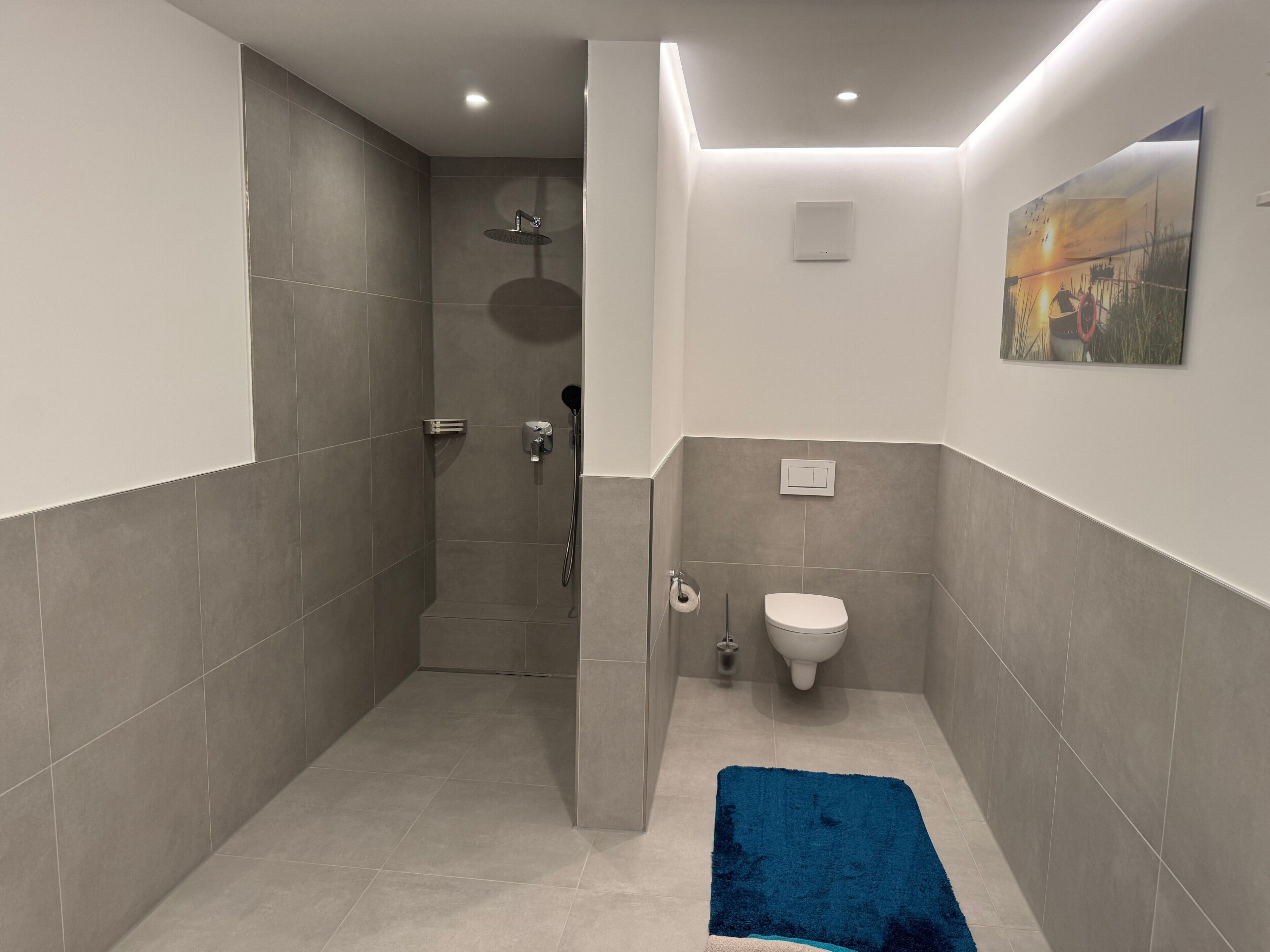 Een douche, handdoeken