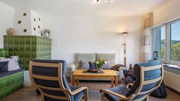 テレビ、暖炉、ステレオ