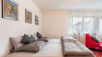 1 bedroom, free WiFi, bed sheets