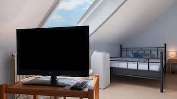 1 habitación, tabla de planchar con plancha, wifi gratis y ropa de cama