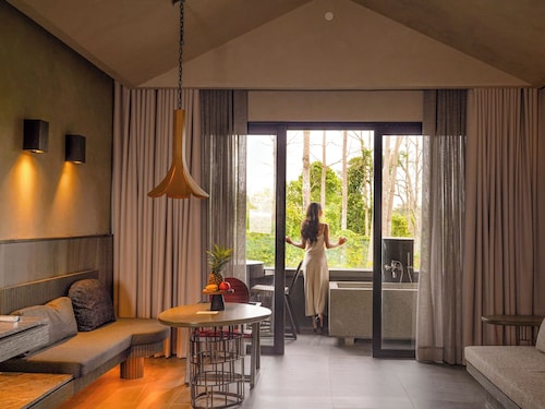 Amorita Resort Palawan