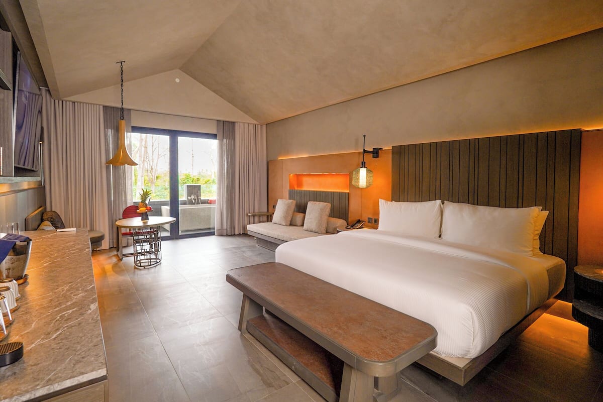 Suite « Premier », vue jardin | Coffres-forts dans les chambres, bureau, chambres insonorisées