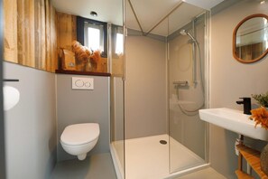 Bathroom - Beach house in Petten with terrace (Petten)