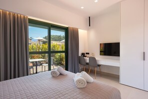 Deluxe Double or Twin Room, Pool View | In-room safe, blackout curtains, free WiFi, wheelchair access - Cape Resort (Corfu)