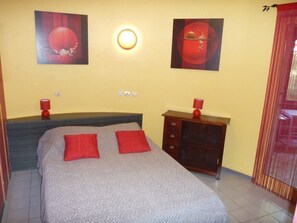 2 habitaciones, tabla de planchar con plancha y wifi gratis 