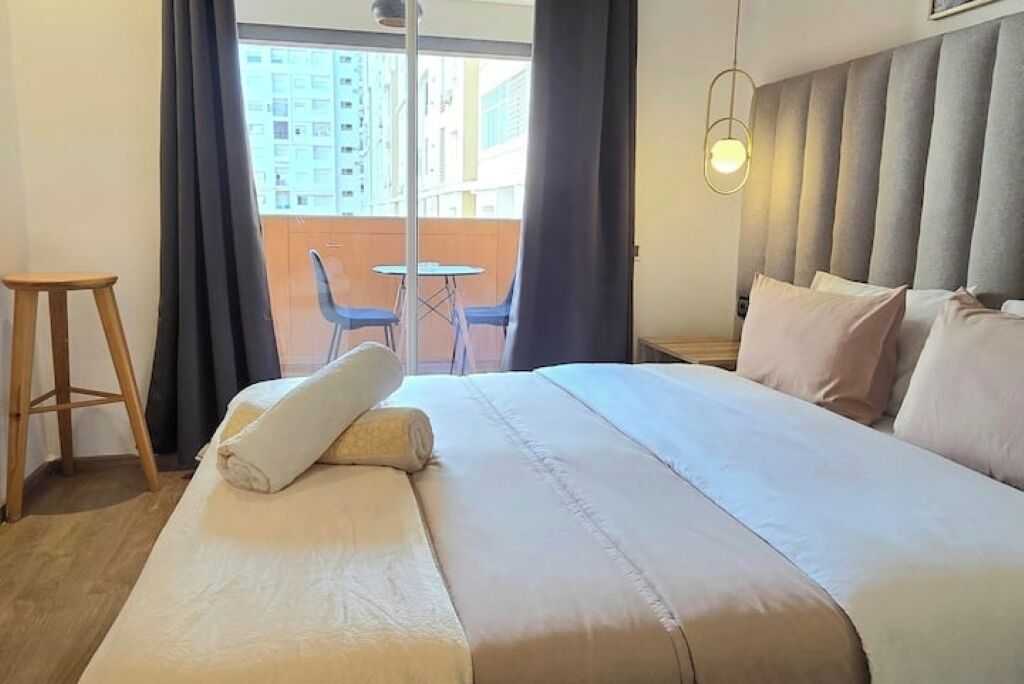 1 chambre, fer et planche à repasser, Wi-Fi, draps fournis