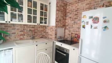 Micro-ondes, four, plaque de cuisson