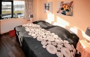 3 bedrooms, iron/ironing board, travel cot, free WiFi - 3 bedroom awesome home in Lemmer (Lemmer)