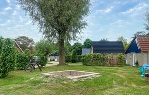 Property grounds - 3 bedroom cozy home in Stellendam (Stellendam)