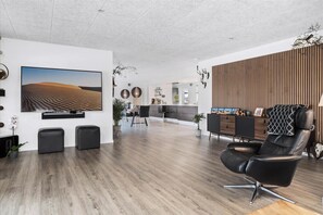 Lobby - Large holiday home with pool near Odense (Otterup)