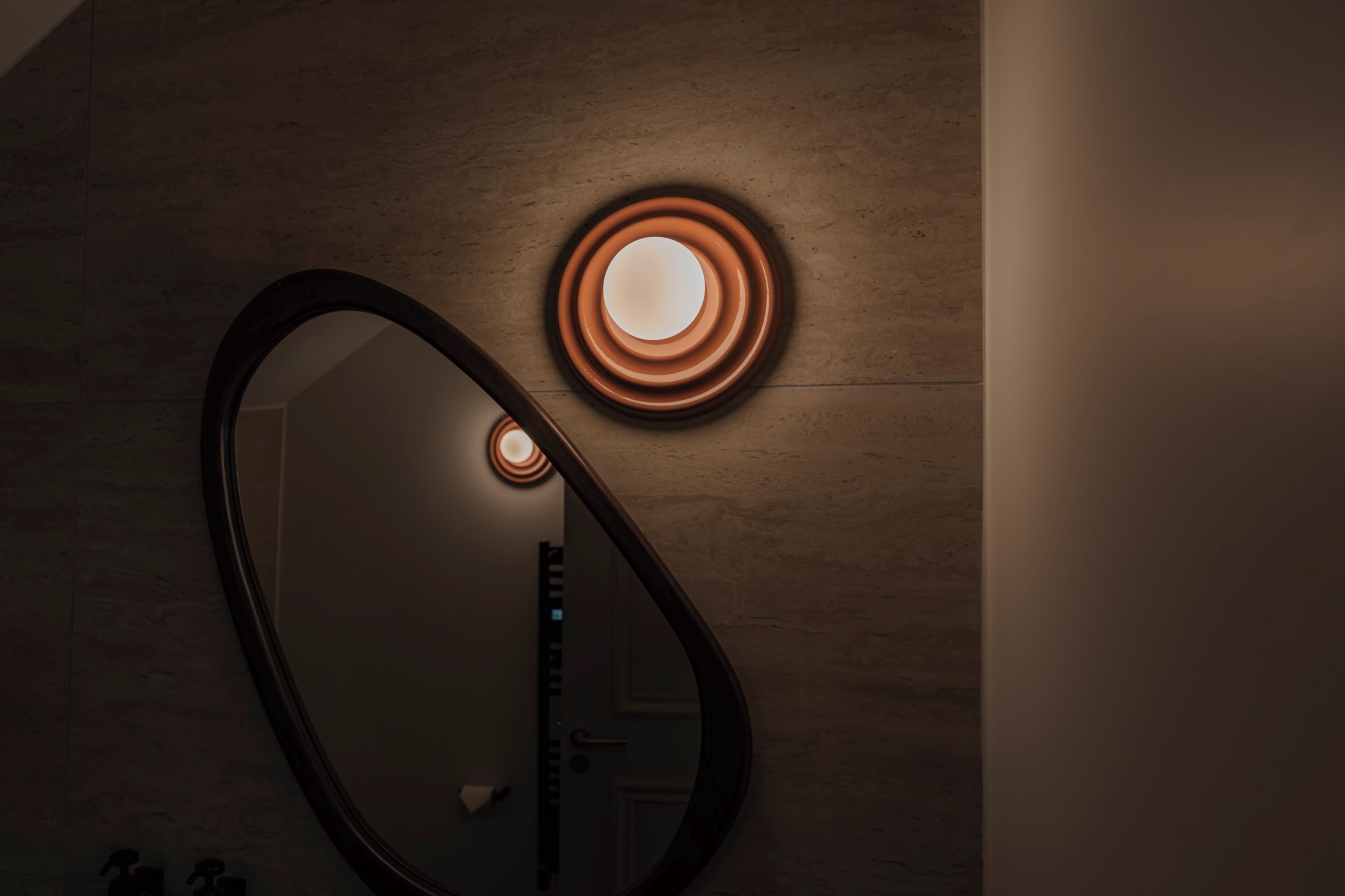 Suite | Bathroom | Shower, hair dryer, towels, soap