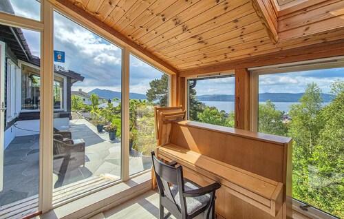 Nice apartment in Bergen with WiFi