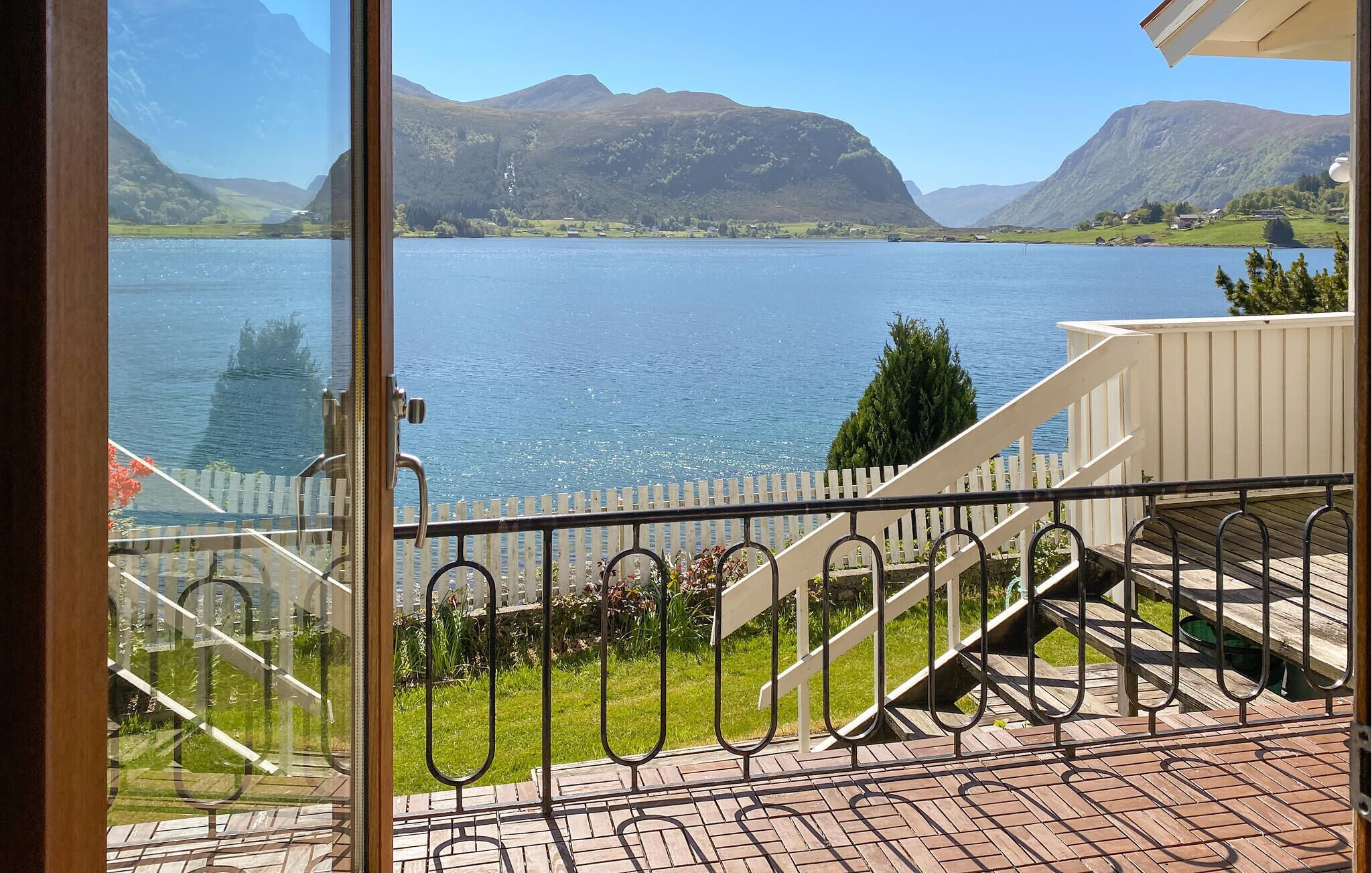 Stunning apartment in Selje with WiFi