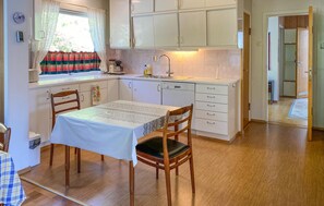 Kühlschrank, Ofen, Herdplatte, Geschirrspüler