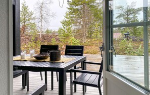 Outdoor dining - Stunning home in Bjorli with WiFi (Bjorli)