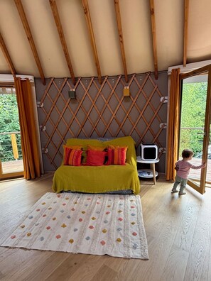 3 bedrooms - Ecolodge located in the heart of nature, between land and sea. (Arzano)