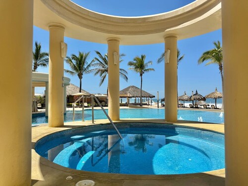 Hermoso espacio a pie de playa y alberca By Gps