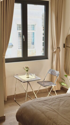 Standard Studio, 1 King Bed, Housekeeping, City View | Desk, free WiFi