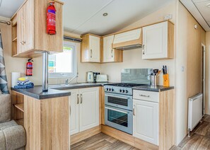 Kühlschrank, Ofen, Herdplatte, Toaster