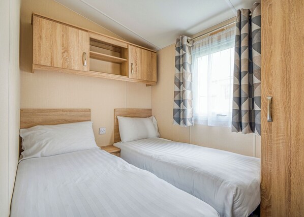 2 bedrooms