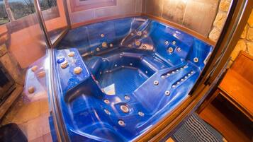 Apartemen, Boleh Merokok | 11 kamar tidur