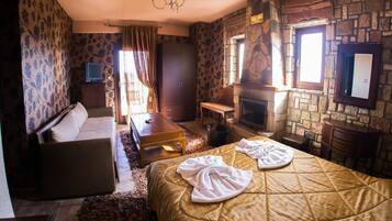 House, Smoking | 11 bedrooms