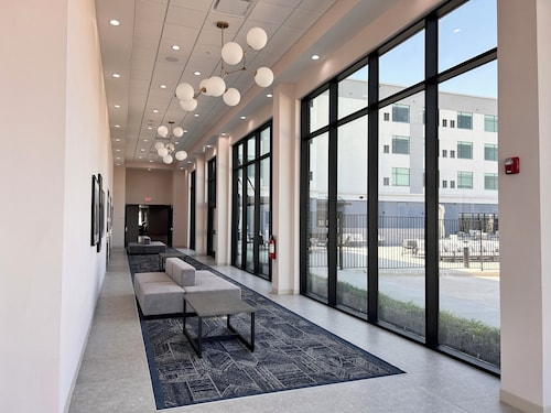 Cambria Hotel Northlake Conference Center - Roanoke