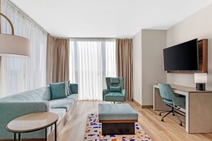 55-Zoll-Flachbildfernseher mit Satellitenempfang