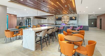 Cambria Hotel Northlake Conference Center - Roanoke