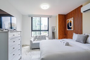 1 chambre, bureau, fer et planche à repasser, Wi-Fi