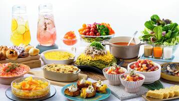 Desayuno buffet todos los días (con cargo)
