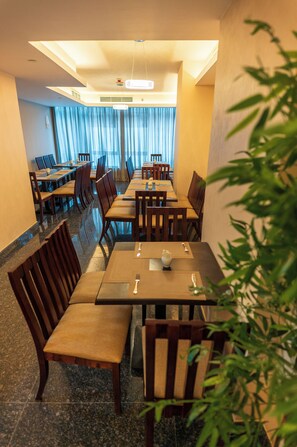 Restaurant - Nile Suites Plaza Apartments (Cairo)
