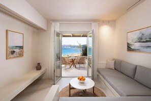 Caja de seguridad en la habitación y escritorio