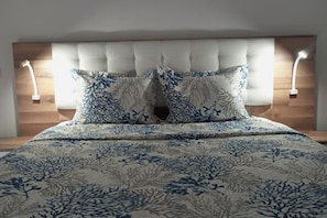 1 habitación, tabla de planchar con plancha, wifi y ropa de cama