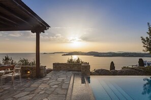 Pool - My Rental Homes - Villa Soleil De Rehnia with panoramic views and  infinity pool (Mykonos)
