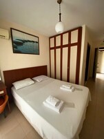 基础客房, 阳台, 海景 | 办公桌、笔记本电脑工作区、免费 WiFi